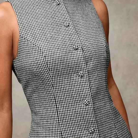 Black Casual Women's Plaid Round Neck Sleeveless Button Front Mini Dress - Picture 6 of 6